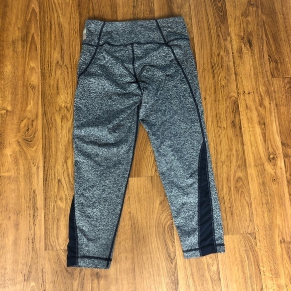 Zella Cropped Work Out Pants - Picture 3 of 5